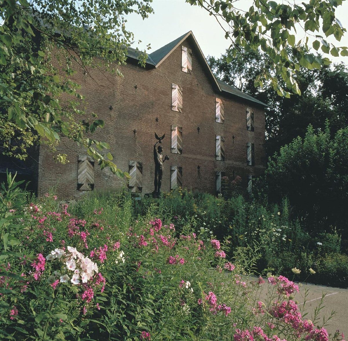 the Brandywine River Museum of Art on the riverbank